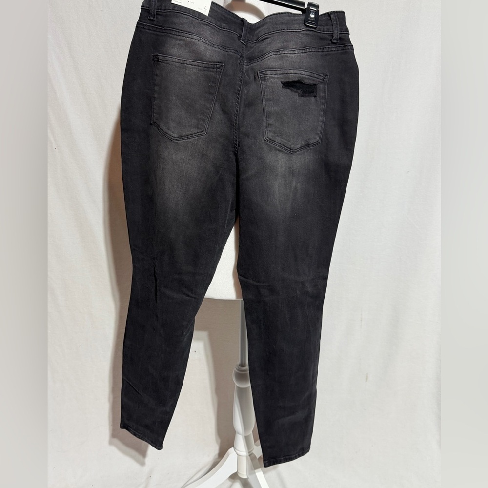 NWT Maurice’s High Rise Distressed Black Women's Jeggings Size Large Regular - Picture 7 of 9